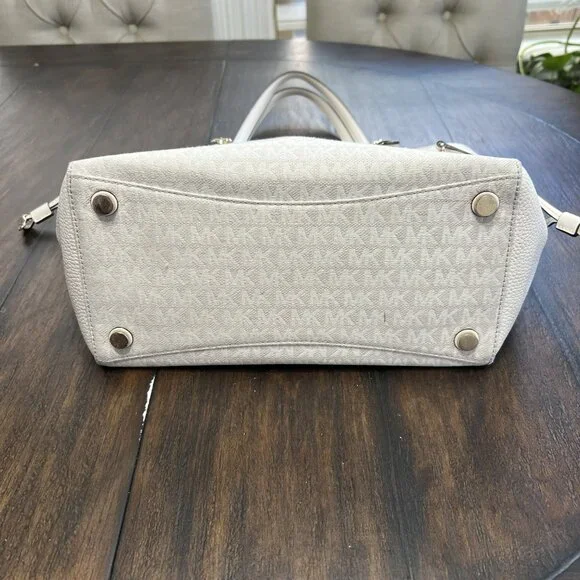 Michael Kors Voyager East West Signature Tote Off White - Used - Picture 11 of 12